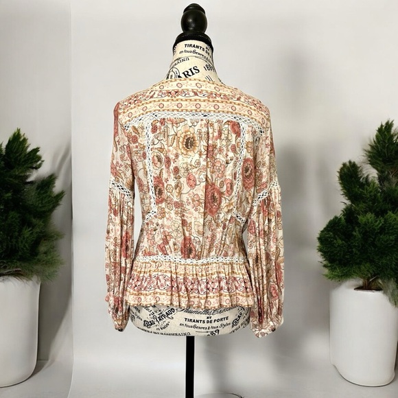 Spell and the Gypsy Zahara Blouse - Picture 12 of 12